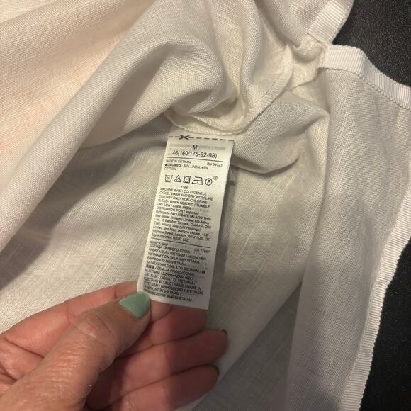 NWT Gap White Linen Blend Top Crop Ruched Flutter Sleeve Neck Button Shirt Sz  M - Picture 7 of 7